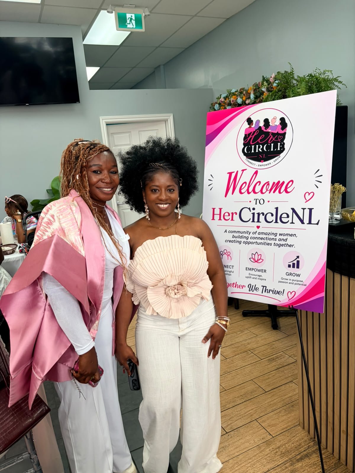 Her Circle NL — Community friends